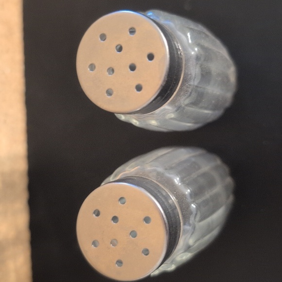 Chicken and Cart Salt & Pepper Shaker Holder - Picture 12 of 13